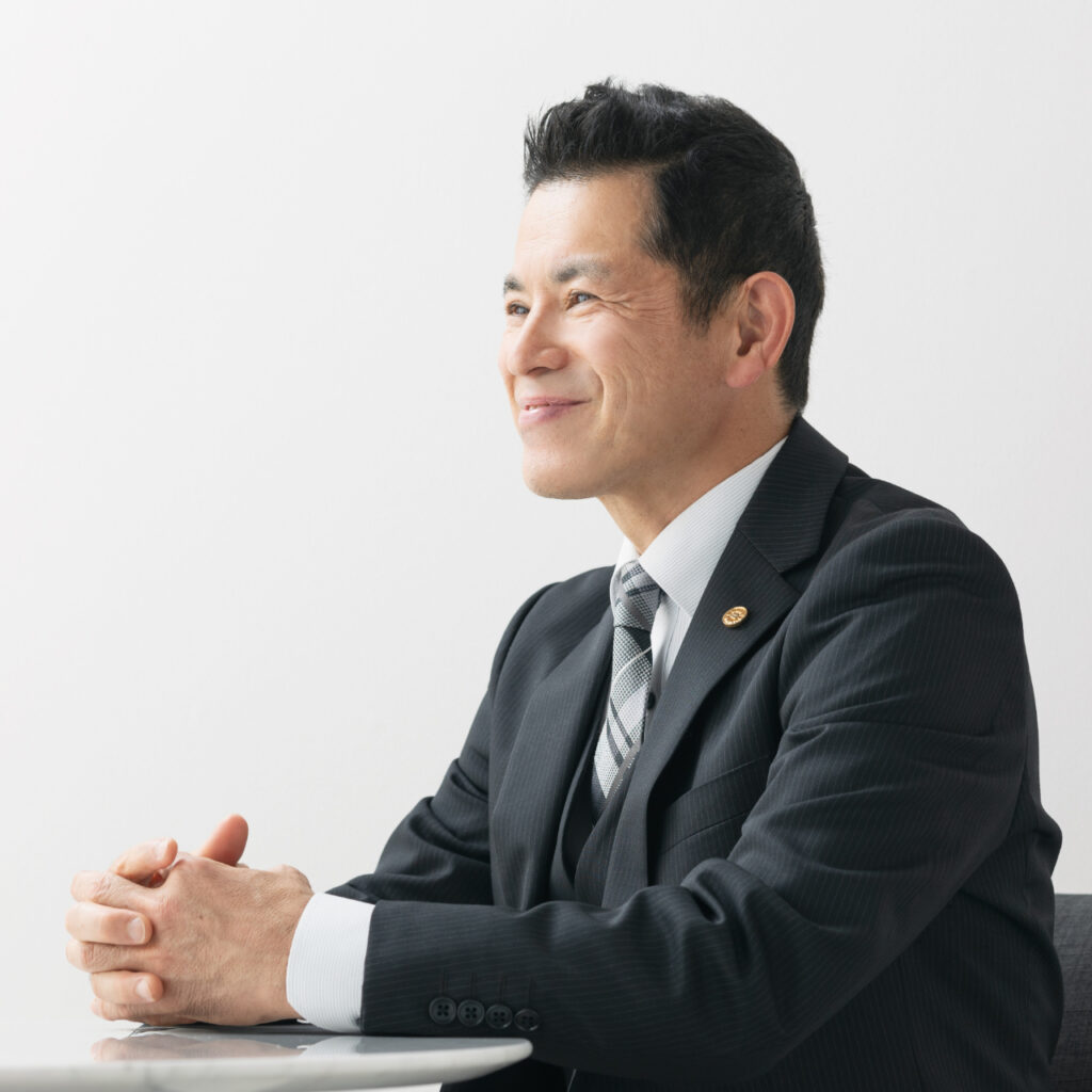 行政書士:磯部卓也